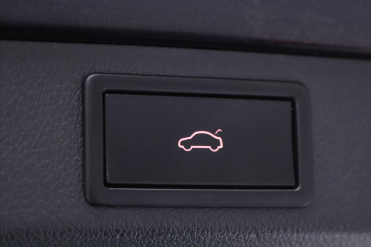 Škoda Octavia 2,0 TDI 110KW DSG Soleil