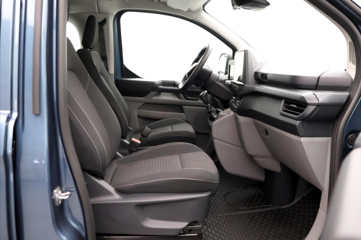 Ford Transit Custom 2,0 EB 110kW 8-Míst LED CZ