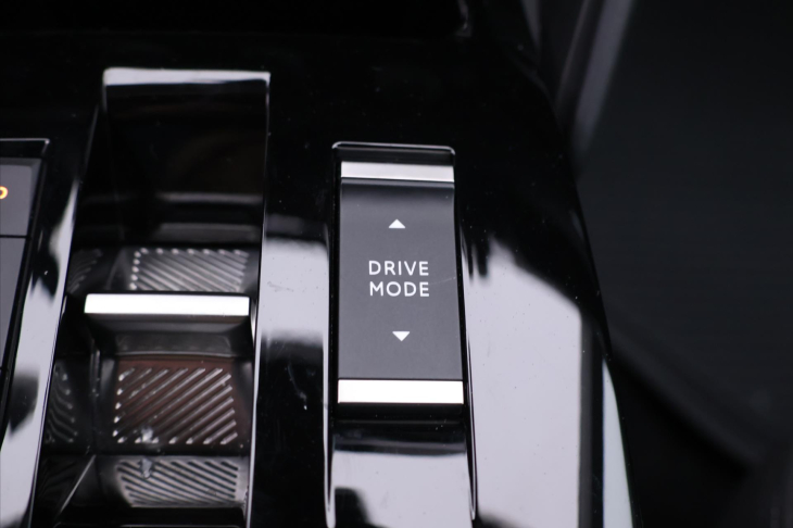 Citroën C4 1,2 PT 96kW Shine Aut Kůže HUD