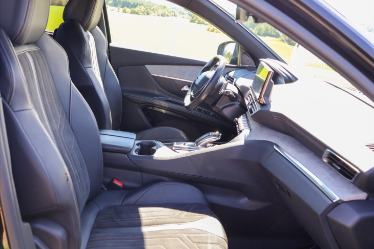 Peugeot 5008 1,5 HDI GT-line DPH 7-Míst