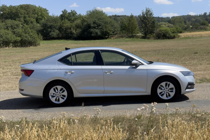 Škoda Octavia 2,0 TDI 85kW Ambition CZ DPH