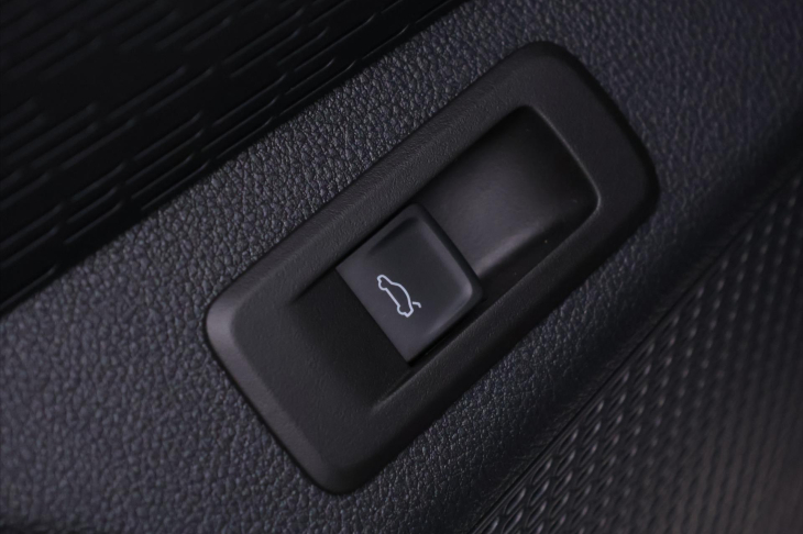 Škoda Octavia 2,0 TDI Scout 4x4 DSG DPH