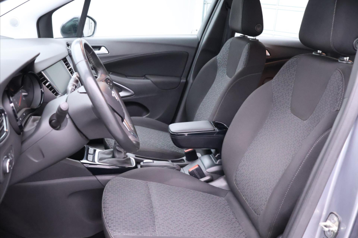 Opel Crossland 1,2 Turbo 81kW CZ 33tkm Záruka