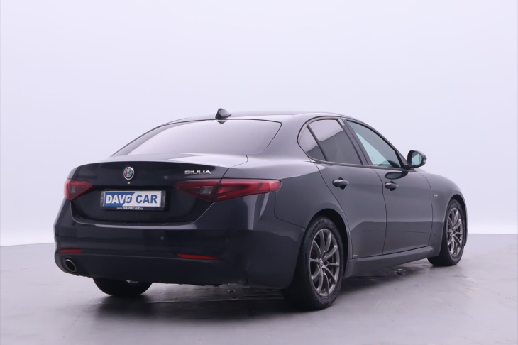 Alfa Romeo Giulia 2,1 JTD 110kW Aut. Navi Xenon