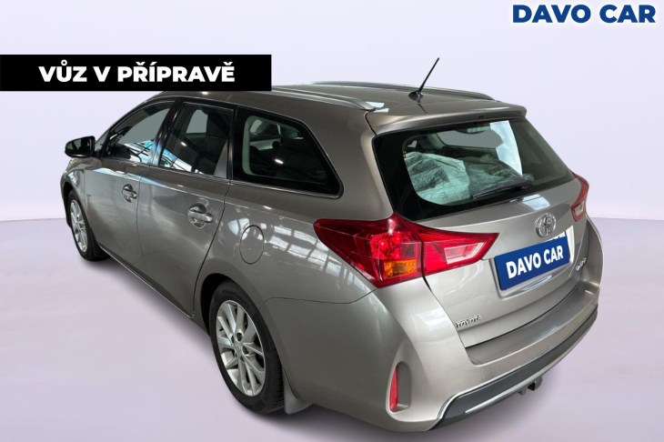 Toyota Auris 1,6 i 97kW Serv. Kniha