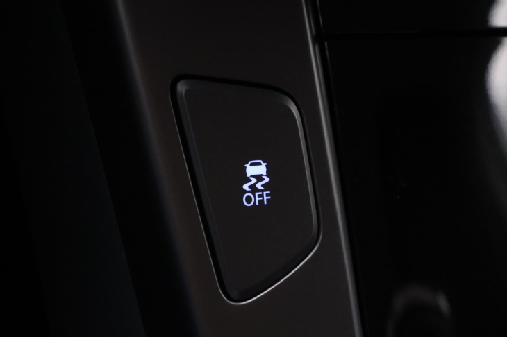 Hyundai i40 1,6 GDI Fifa edice Serv. kniha