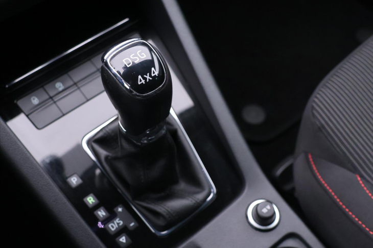 Škoda Octavia 2,0 TDI 110kW DSG Style-Sport