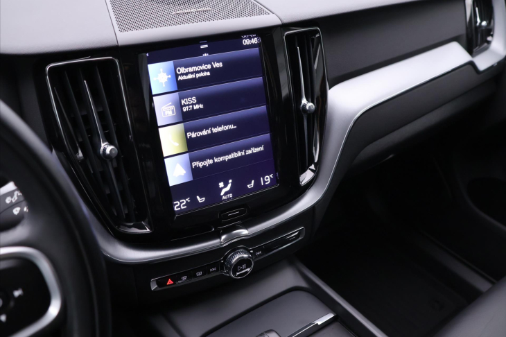 Volvo XC60 2,0 145 kW D4 AWD Momentum