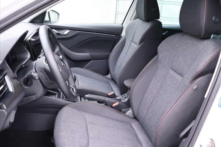 Škoda Kamiq 1,0 TSI Clever Virtual Navi DPH