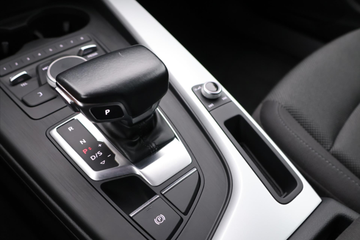 Audi A4 Avant 2,0 TDI 110kW Stronic LED