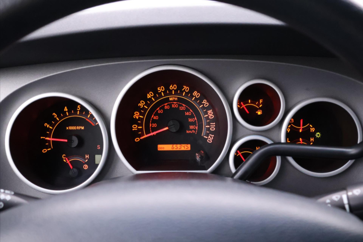 Toyota Tundra 5,7 V8 HEMI 285kW 4x4