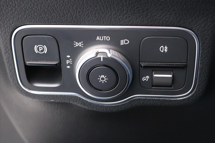 Mercedes-Benz Třídy B 1,5 180d 85kW Aut. Led Navi CZ
