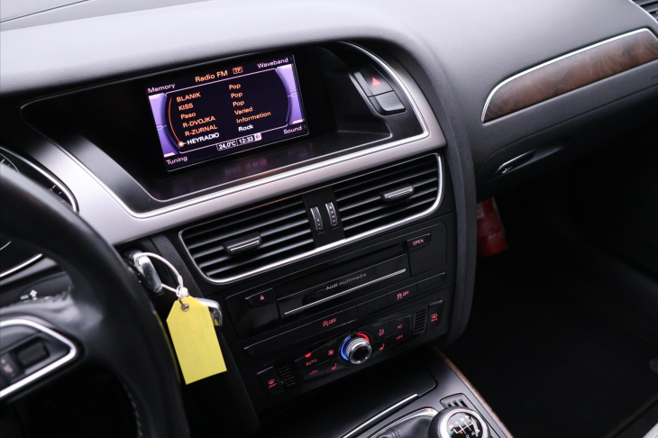 Audi A4 2,0 TDI 100kW Tažné Tempomat