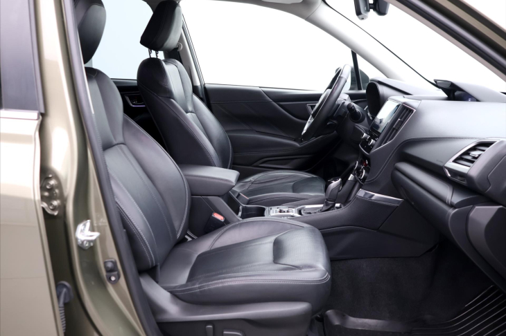 Subaru Forester 2,0 e-Boxer 110kW Executive CZ