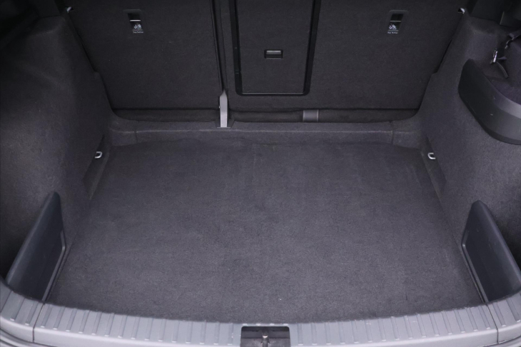 Škoda Karoq 2,0 TDI DSG Tour Virtual DPH