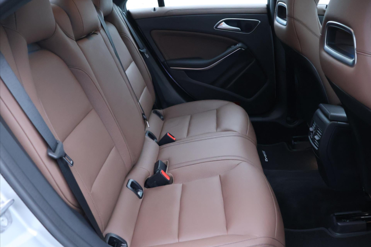 Mercedes-Benz CLA 2,0 45 AMG 280kW 4Matic