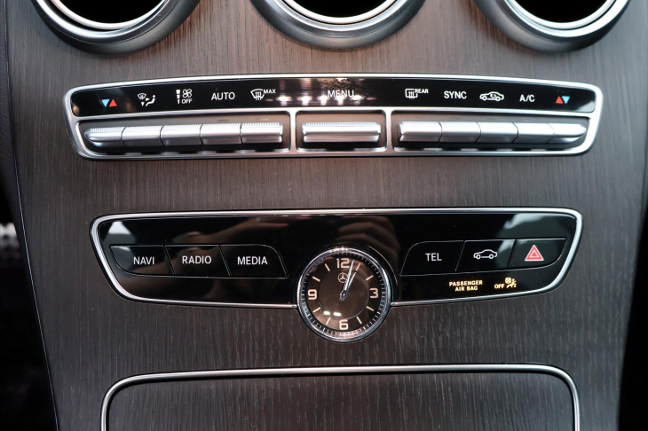 Mercedes-Benz Třídy C 2.0 300d 180kW 4Matic CZ DPH