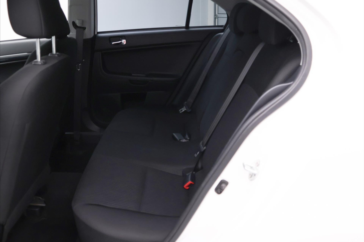 Mitsubishi Lancer 1,8 MIVEC 103kW CZ Sportback