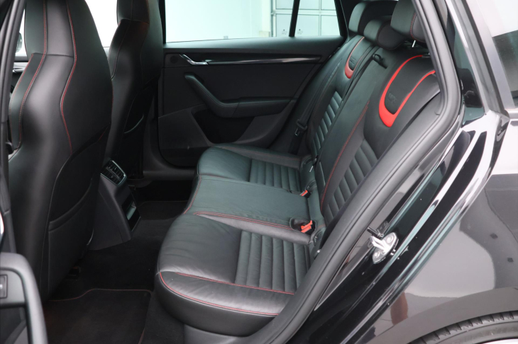 Škoda Octavia 2,0 TSI 162kW DSG Challenge