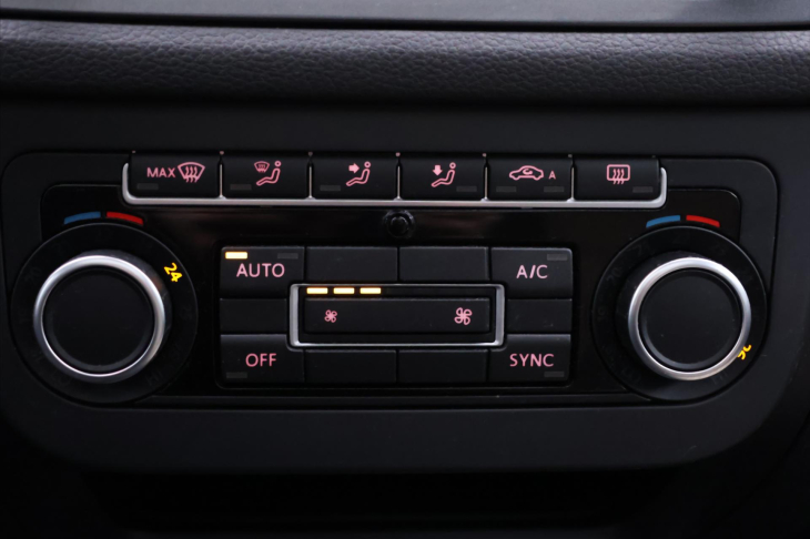 Volkswagen Tiguan 2,0 TDI  81kW 1.majitel CZ