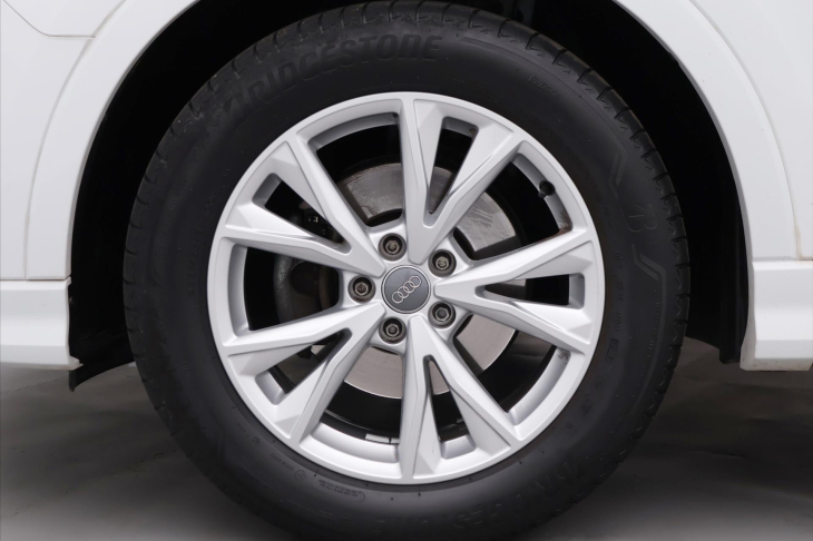 Audi Q3 1,5 35 TFSI S tronic S line CZ