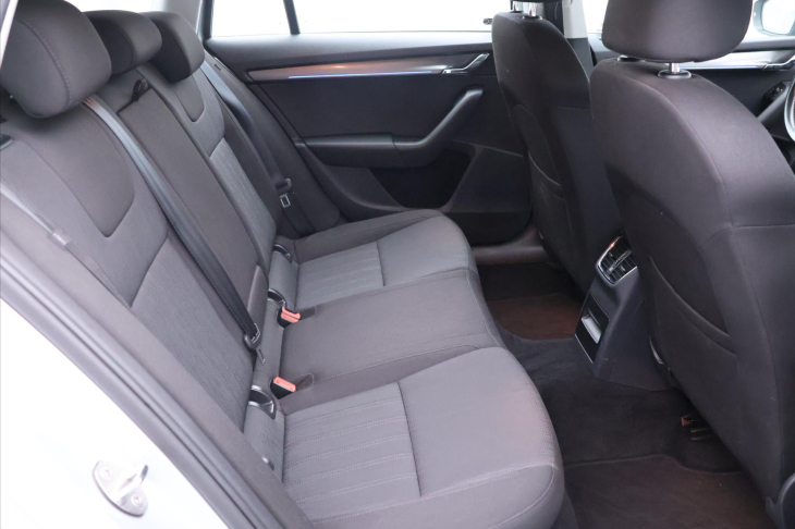 Škoda Octavia 2,0 TDI 110kW DSG CZ Style DPH