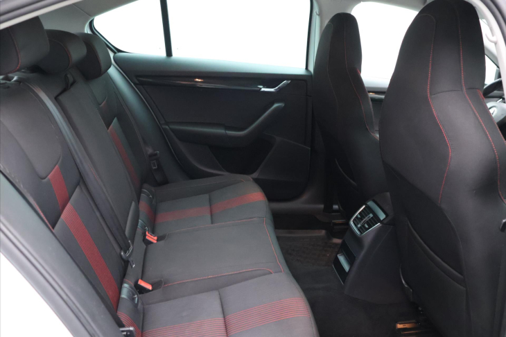 Škoda Octavia 1,4 TSI Style DSG LED CZ