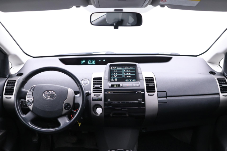 Toyota Prius 1,5 57kW Klima Hybrid Nová baterie