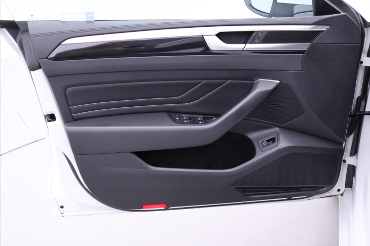 Volkswagen Arteon Shooting Brake 2,0 TSI 206 kW R-line DSG DPH CZ