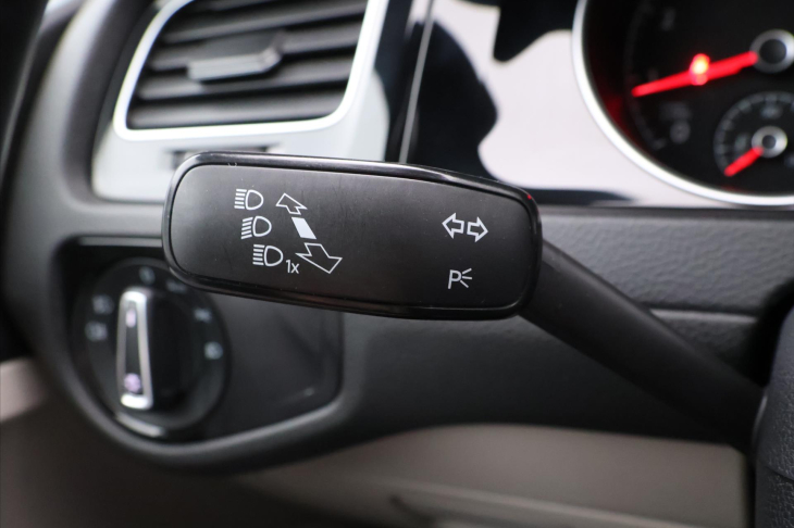 Volkswagen Golf 1,4 TSI 92kW DSG Highline