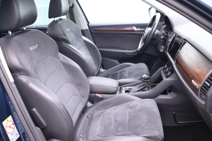 Škoda Kodiaq 2,0 TDI DSG 4x4 7-Míst Scout