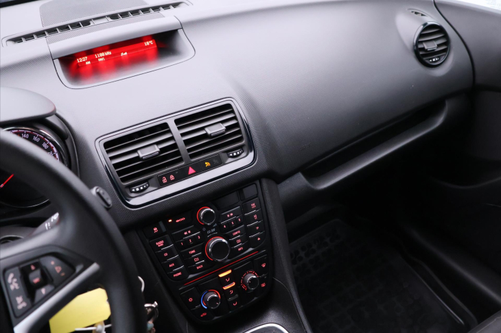 Opel Meriva 1,4 Turbo 88kW Klima Tažné