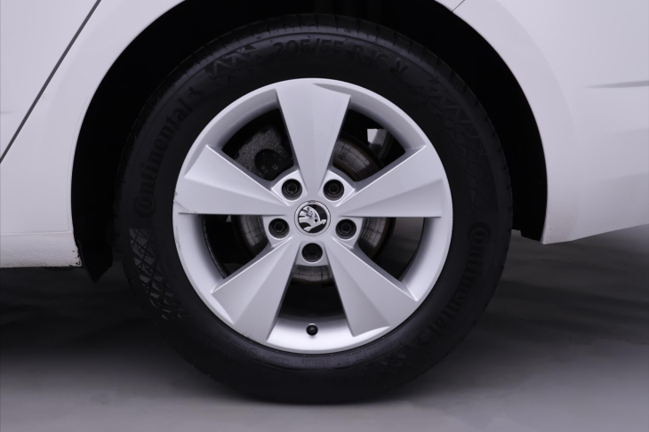 Škoda Octavia 1,6 TDI 77kW DSG Elegance CZ