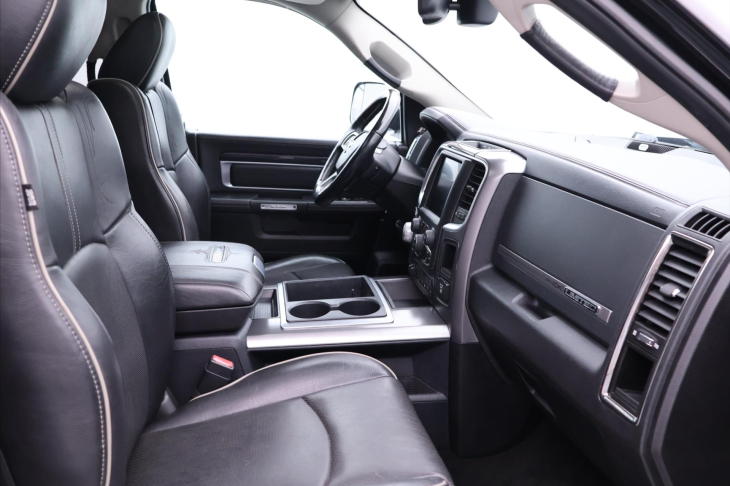 Dodge RAM 5,7 HEMI 1500 Longhorn cab 4x4