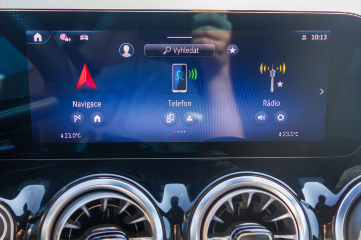 Mercedes-Benz GLA 2,0 200d 4MATIC AMG Premium