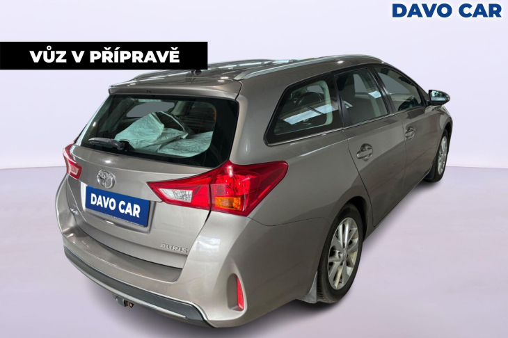 Toyota Auris 1,6 i 97kW Serv. Kniha