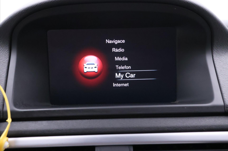 Volvo XC70 2,4 D4 133kW Aut. AWD Summum