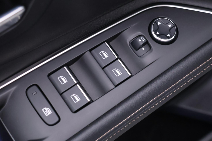 Peugeot 3008 1,6 PureTech 133kW Automat GT