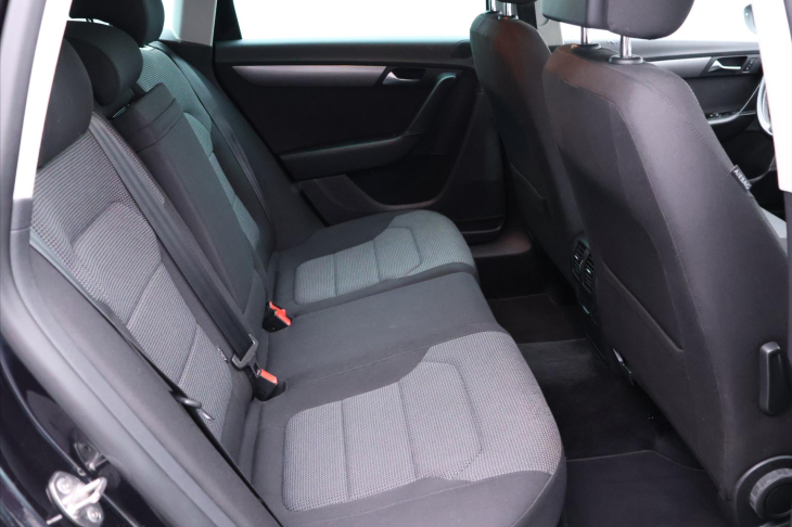 Volkswagen Passat 1,4 TSI 90kW Comfort Navi 1Maj