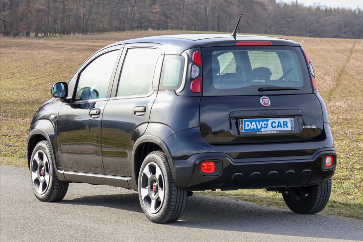 Fiat Panda 1,0 i Hybrid Cross Klima DPH