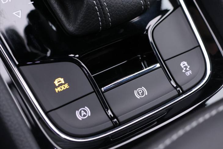 Škoda Karoq 1,5 TSi Sportline DSG 1maj DPH