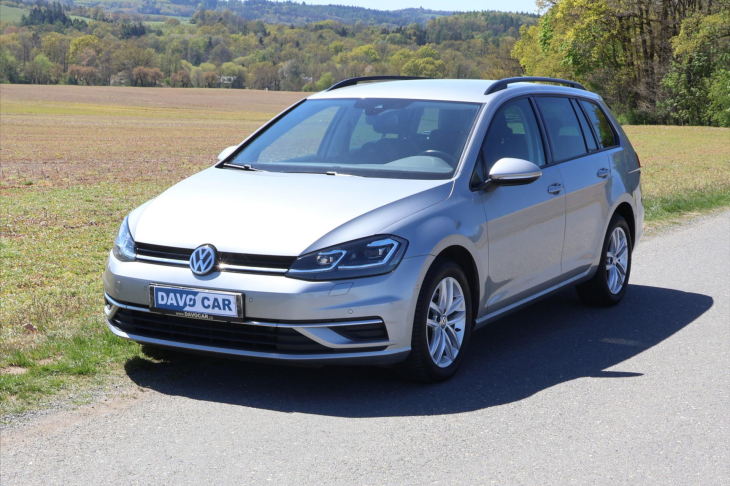Volkswagen Golf 1,6 TDI LED DPH 1.Maj. Tažné