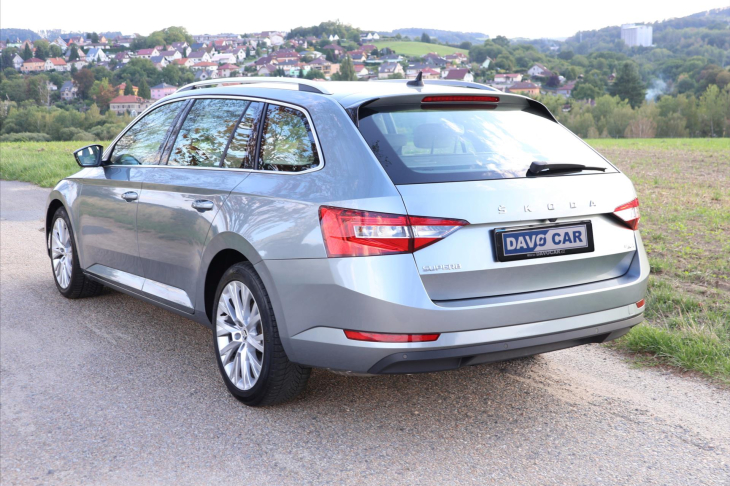Škoda Superb 2,0 TDI DSG 4x4 CZ Style DPH