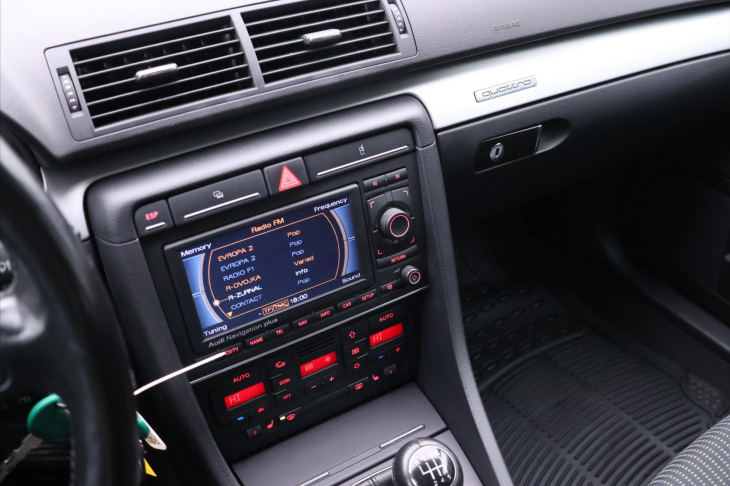 Audi A4 3,0 TDI 171kW Quattro CZ