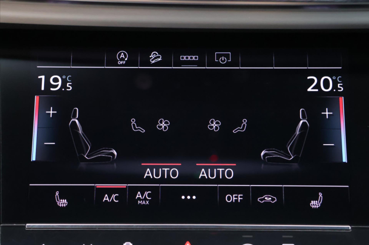 Audi Q7 3,0 TDI 210kW S-line CZ 1 Maj