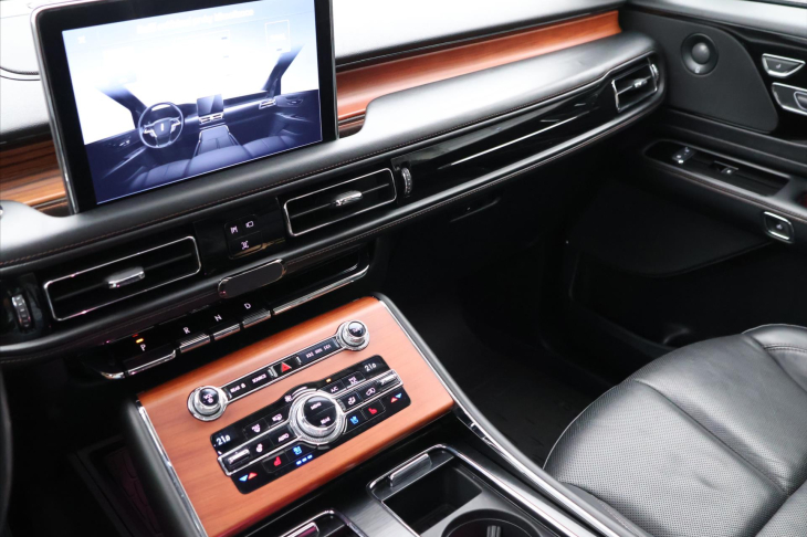 Lincoln Aviator 3,0 EvoBoost V6 AWD CZ