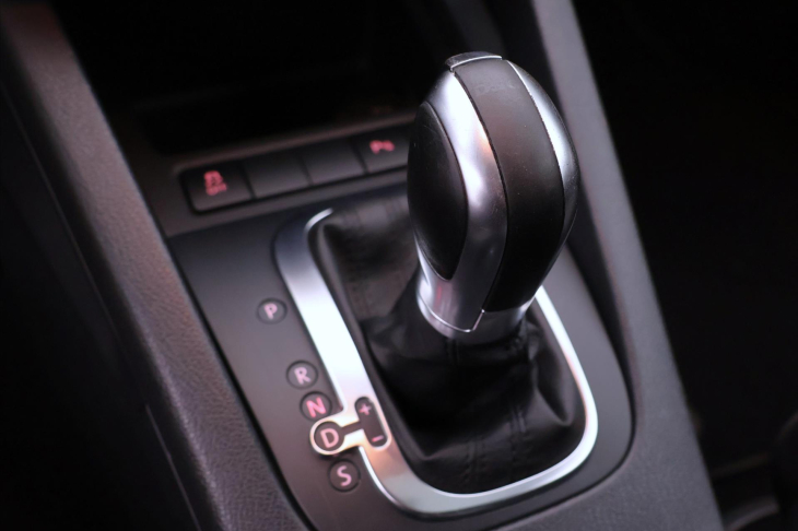 Volkswagen Scirocco 2,0 TDI 110kW DSG R-Line Xenon