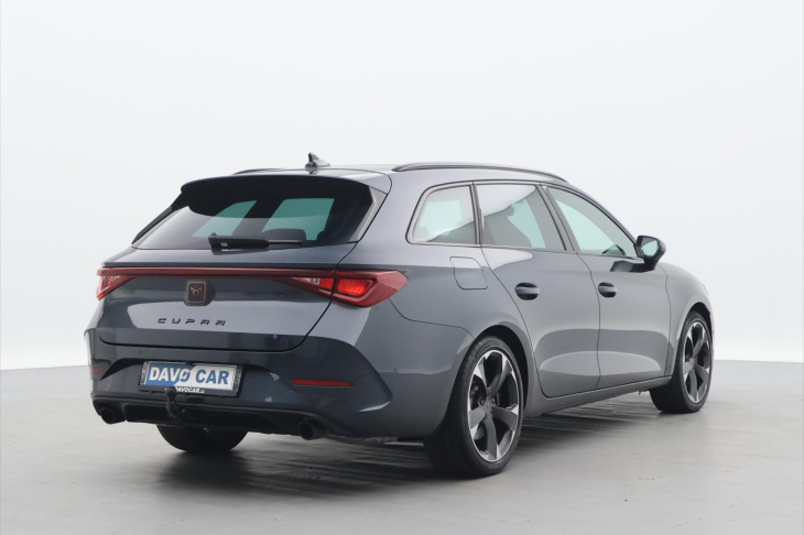 Cupra Leon 2.0 TSI 180kW ST DSG LED ACC