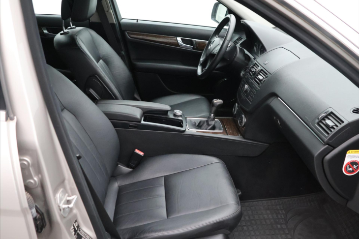 Mercedes-Benz Třídy C 2,2 220CDI 125kW  Elegance