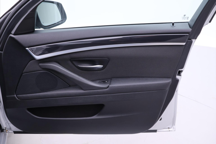 BMW Řada 5 3,0 530d xDrive 190kW